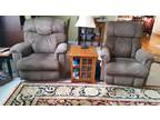 Two matching Lazy Boy recliners