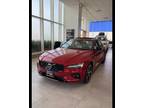 2024 Volvo S60 B5 Core Dark Theme