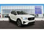 2024 Volvo XC40 Ultimate Dark Theme