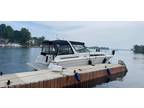 1992 Four Winns 365 express Boat for Sale