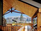 Idealic Mountain Lifestyle with Endless Mountain Views!