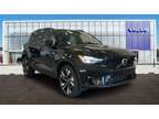 2024 Volvo XC40 Ultimate Dark Theme