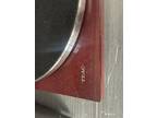 TEAC TN-400s Turntable