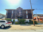 Furnished Very Spacious Fourplex Unit in the Great Yacht Harbor Neighborh...