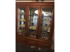 Bassett china cabinet + Hutch - EC