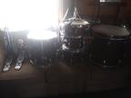 5 peice pearl drum set