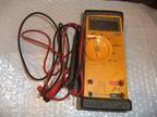 Fluke 23 Series II Digital Handheld Multimeter