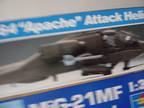Large scale model airplanes