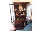 Corner cabinet