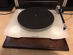 Marantz TT-15S1 Reference Turntable (Gently used w/Belt Drive & MM Cartridge