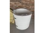Walk-in Bath tub