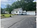 Lovely 2 Bedroom House. 1191 Centerville Rd, Warwick, Ri 02886