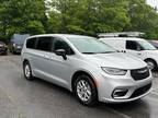 2024 Chrysler Pacifica Touring