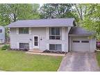 1312 Pinehurst Dr, Bloomington, Il 61704