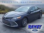 2022 Toyota Camry Hybrid XLE