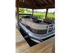 Sun Tracker Party Barge 18 DLX