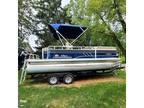 Sun Tracker Party Barge 20 DLX
