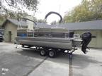 Sun Tracker Party Barge 20 DLX