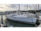Jeanneau Sun Odyssey 42 Deck Salon