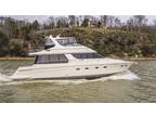 Carver 53 Voyager