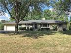 1902 Gatesborough Cir, Murray, Ky 42071