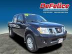 2017 Nissan Frontier Crew Cab SV Pickup 4D 5 ft