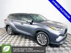2021 Toyota Highlander Hybrid Platinum