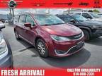2018 Chrysler Pacifica Touring L Front-Wheel Drive Passenger Van