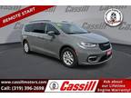 2022 Chrysler Pacifica Touring L Front-Wheel Drive Passenger Van