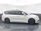 2021 Chrysler Pacifica Touring L Front-Wheel Drive Passenger Van