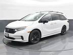 2022 Honda Odyssey Touring Passenger Van