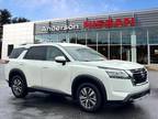 2023 Nissan Pathfinder SL 4WD