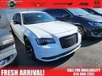 2022 Chrysler 300 Touring 4dr Rear-Wheel Drive Sedan