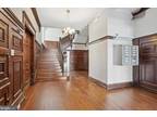 1924 Spruce St #1F, Philadelphia, PA 19103