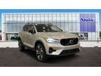 2024 Volvo XC40 Plus Dark Theme
