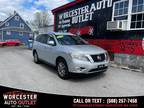 Used 2013 Nissan Pathfinder for sale.