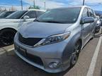 2017 Toyota Sienna SE Premium 8 Passenger