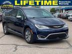 2017 Chrysler Pacifica Hybrid Platinum