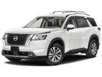 2022 Nissan Pathfinder SL 4dr 4x4