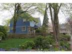 Gorgeous, grand (3,000 sq ft) furnished Victorian home ~ Backyard ~ Large deck