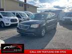 2014 Chrysler Town & Country Touring Minivan 4D