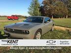 2018 Dodge Challenger SXT 2dr Rear-wheel Drive Coupe
