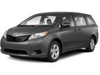 2013 Toyota Sienna XLE V6 8 Passenger