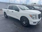 2022 Nissan Titan SV