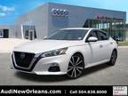 2020 Nissan Altima 2.0 Platinum 4dr Front-Wheel Drive Sedan