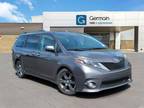 2016 Toyota Sienna SE 8 Passenger