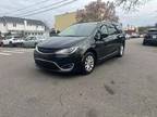 2018 Chrysler Pacifica Touring L Front-Wheel Drive Passenger Van