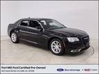 2021 Chrysler 300 Touring 4dr Rear-Wheel Drive Sedan