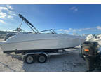 2019 Hurricane SunDeck 217 OB