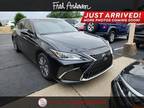 2022 Lexus ES 350 Base
